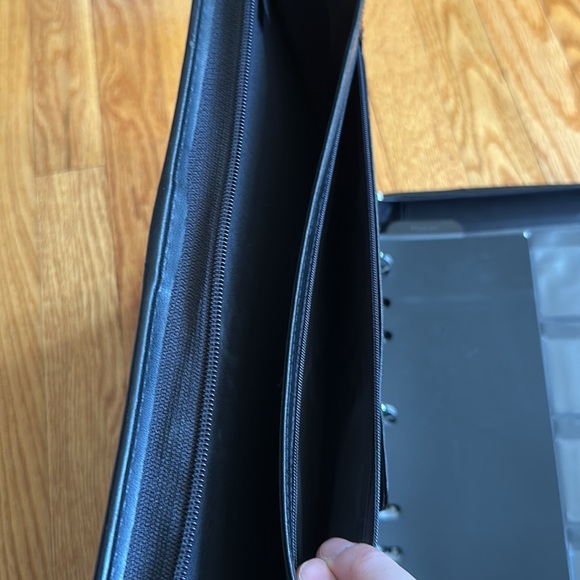 Leather portfolio - Picture 5 of 9